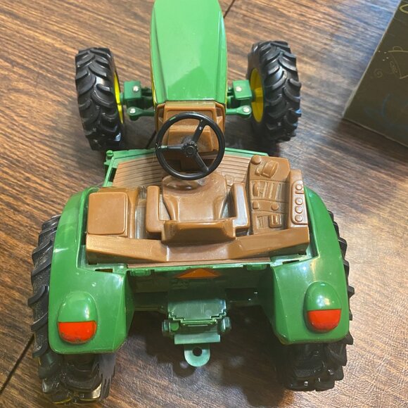 John Deere Ertl Licensed Green Toy Tractor 10”x5.5” Collectible Farm Vehicle - Picture 9 of 9